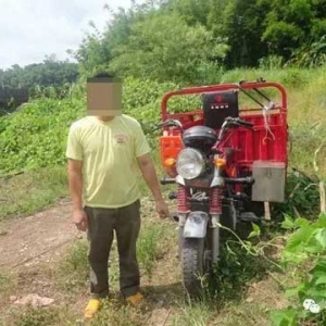 罗定一三轮摩托车撞人后匆忙逃逸 致一人死亡