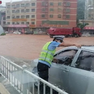 关于强降雨期间对省道368线南江口花坛路段实施临时交通管制的通告 ...
