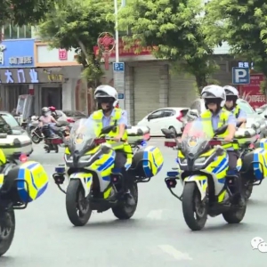 云浮交警集中开展“大巡游 大宣传 大整治”行动