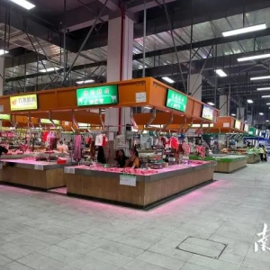 新兴直面问题“问诊开方”，农贸市场整治显成效
